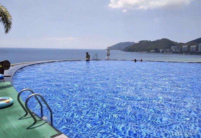 夏季纽扣裙